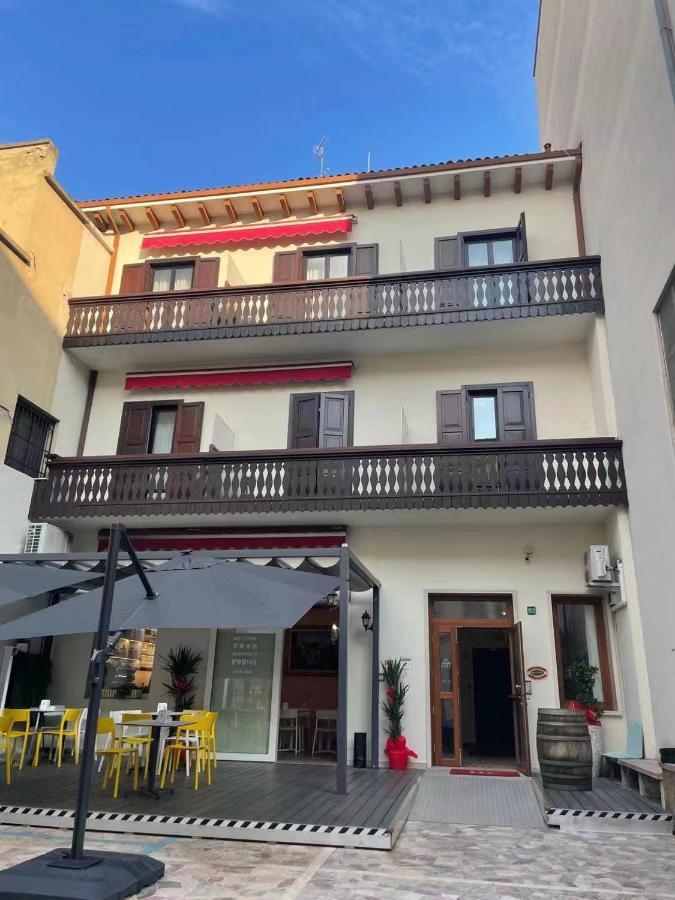 Hotel Cortina Местре Экстерьер фото